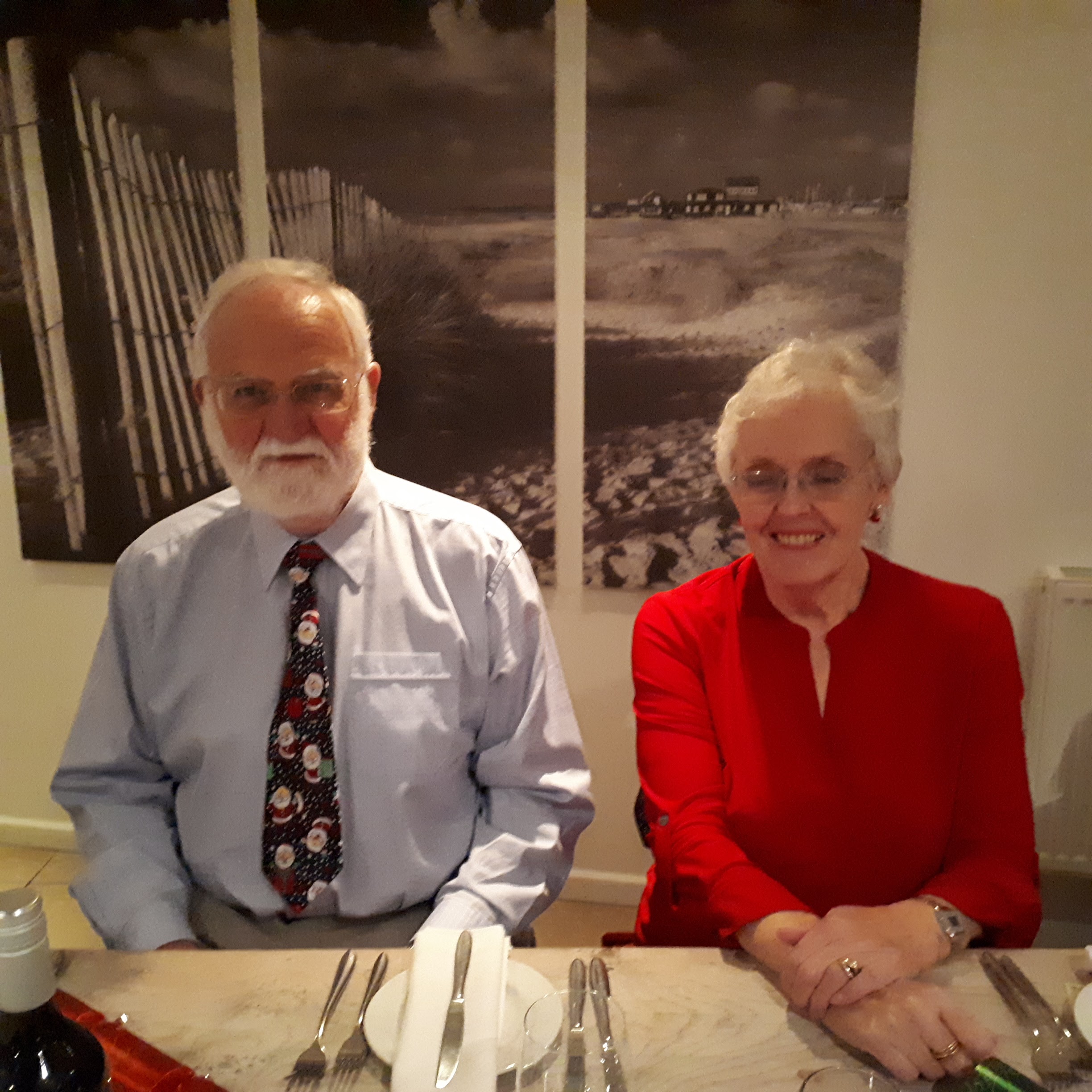 2 more guests at table